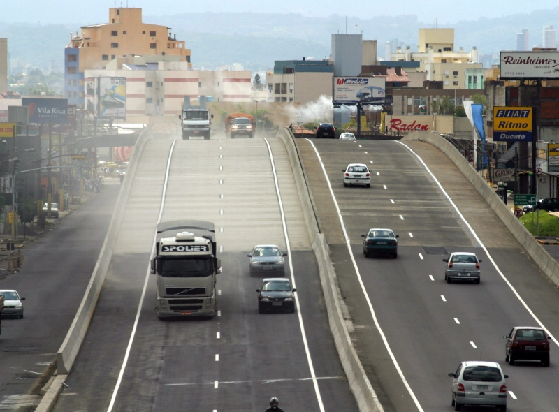 Dnit Alerta Para Estreitamento De Pista Na Br Rs Em S O Leopoldo A