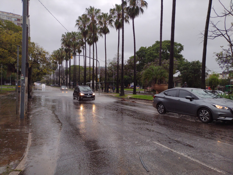 Chuva Provoca Alagamentos E Causa Transtornos Em Porto Alegre