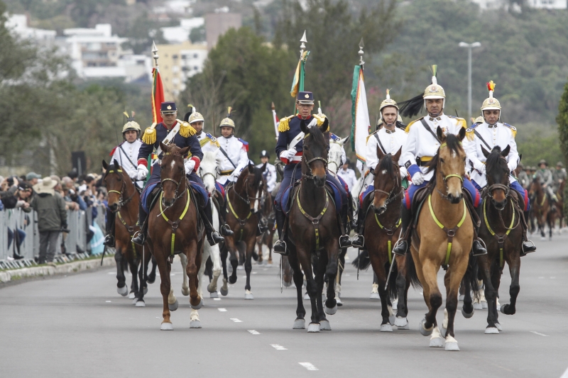 Feriado também irá gerar mudanças no trânsito em razão do desfile farroupilha