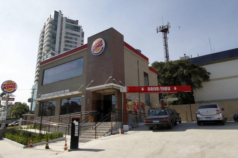 Burger King da avenida Nilo Pe?anha j? tem data para abrir. Fotos de alguns ambiente do restaurante em fase de acabamento. Foto: MARCELO G. RIBEIRO/ARQUIVO/JC