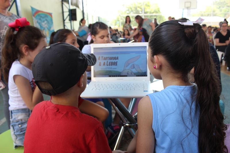 Plataforma Insere Livros Digitais Na Rotina Das Escolas Municipais