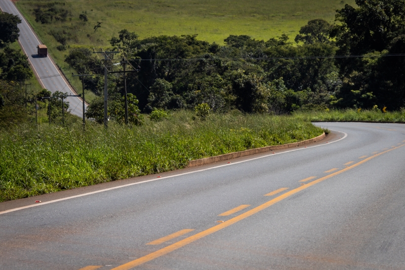 Atualmente, as rodovias respondem por mais de 60% da matriz de transportes em todo o País