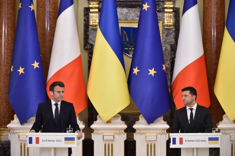 Macron participou de entrevista coletiva com seu colega Volodimir Zelenski, na capital ucraniana