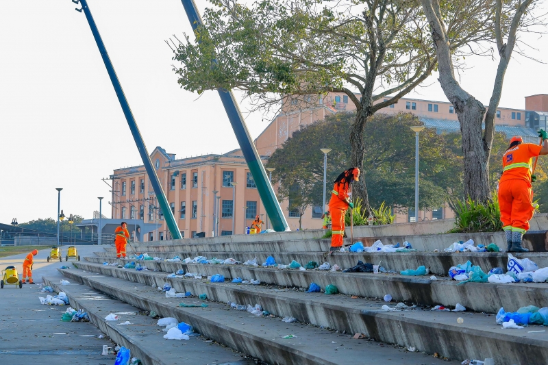 Por mês são recolhidas cerca de 100 toneladas de lixo na Orla, informa a GAM3 Park