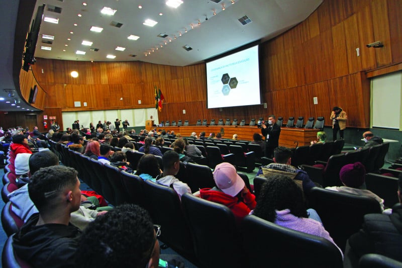 Evento de oficialização do Pacto Pela Educação ocorreu no auditório do Ministério Público e já tem 315 voluntários