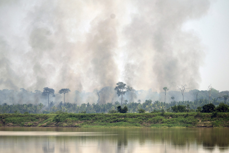 Fumaça de incêndios florestais chega a locais distantes do norte do país