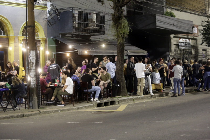 Estabelecimento fica na avenida Osvaldo Aranha quase esquina com a rua Santo Antônio, em Porto Alegre