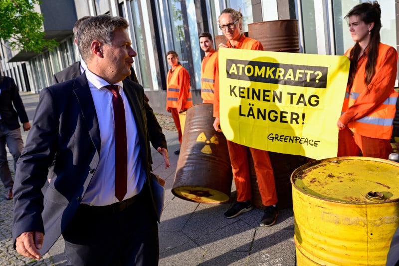 Robert Habeck foi um dos mais relutantes à prorrogação da energia nuclear