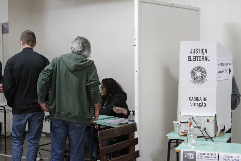 Porto Alegre, Caxias do Sul e Santa Maria transferiram ponto facultativo; Canoas e Pelotas não aderiram ao movimento