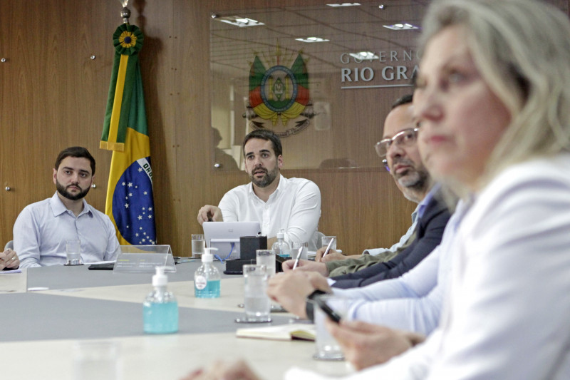 Governador eleito, Leite nomeou vice Gabriel Souza como coordenador político da transição