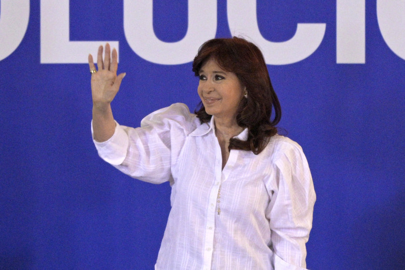 Cristina Kirchner deve escolher entre três nomes o candidato pela coalizão peronista para concorrer à presidência