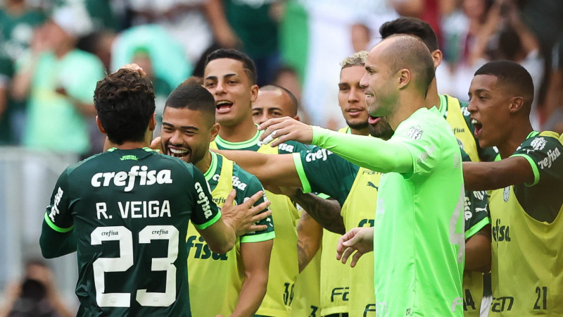 Palmeiras é o melhor time do Brasil e Bayern o 1º do mundo
