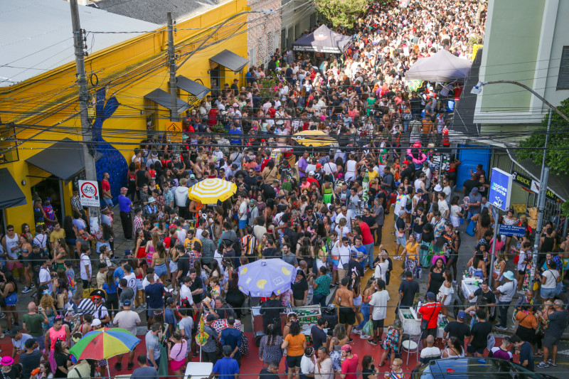 Banda Ziriguidum animou os foliões na esquina da José do Patrocínio