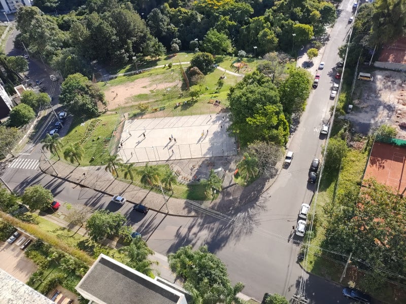 Projeto começa pela praça Cônego Alfredo Ody, no bairro Petrópolis