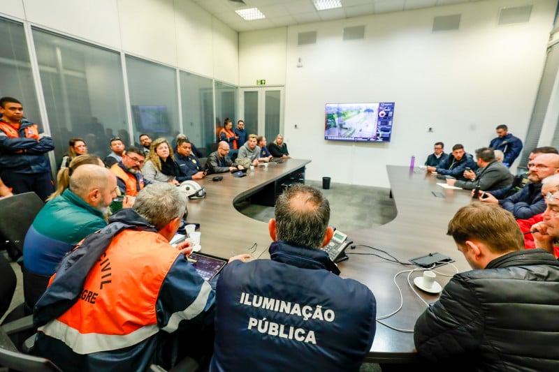 Reunião no Centro Integrado de Comando (Ceic) definiu de ações para enfrentar prejuízos do temporal