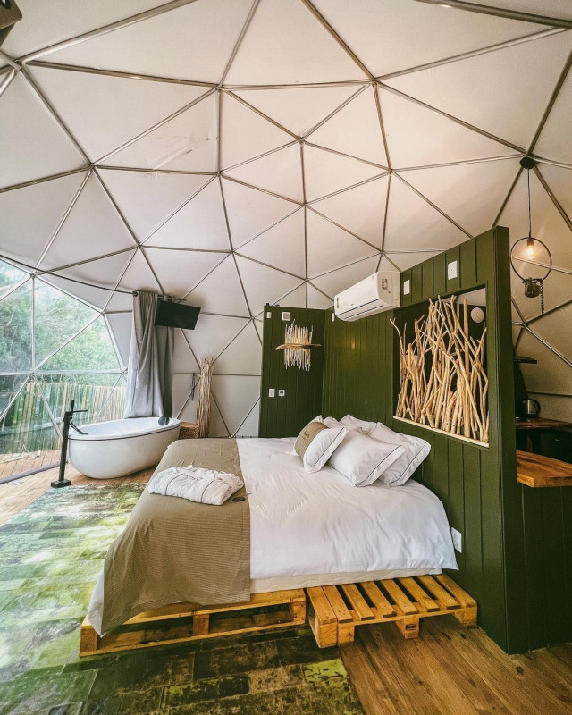 O Esphera Glamping fica em Gravataí, na região metropolitana de Porto Alegre Foto: Esphera Glamping/Instagram/Reprodução/JC