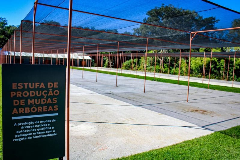 Abertura do pregão eletrônico para a contratação da empresa que irá realizar serviços de produção de mudas, manutenção e conservação do Viveiro Municipal. 