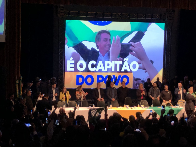 Em ato com a presença de Bolsonaro, PL filia 11 prefeitos e 12 vices gaúchos