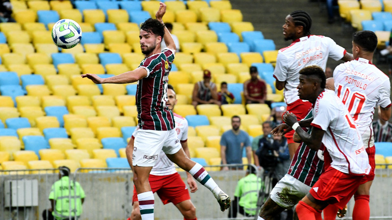 Martinelli, após cobrança de escanteio de Marcelo, marcou o segundo gol do Tricolor carioca