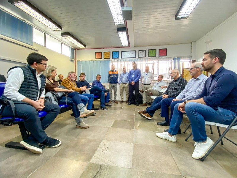 Reunião ocorreu neste domingo (23), no Aeroporto Internacional João Simões Lopes Neto, em Pelotas