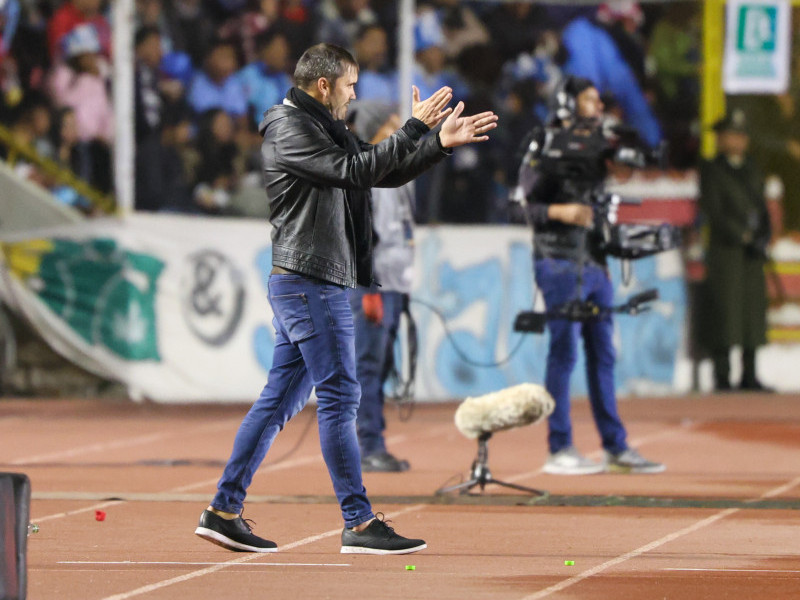 Vitória na Bolívia permite que Coudet reforce o time no Maracanã