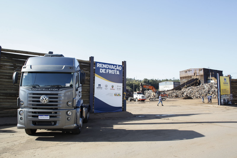 Gerdau, Vamos e Volkswagen Caminhões e Ônibus focam em veículos que tenham mais de 20 anos 