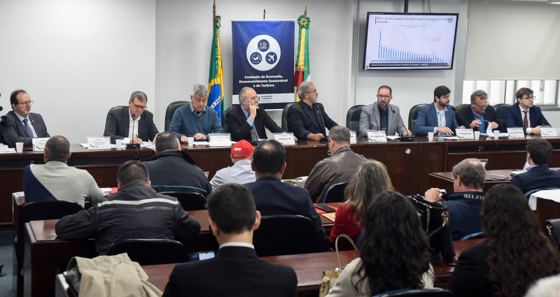 Entidades empresariais historicamente defendem a extinção do piso regional