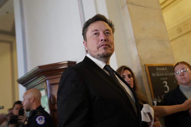 Parlamentares desejam que Musk preste esclarecimentos sobre "supostos abusos de autoridade perpetrados por agentes públicos brasileiros"