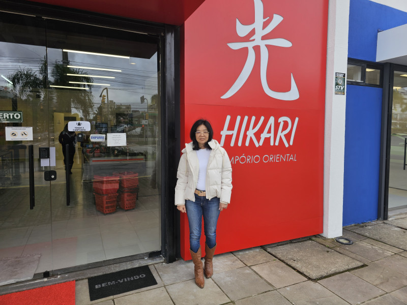 Fumie Nagano, s&oacute;cia propriet&aacute;ria do Hikari Emp&oacute;rio Oriental, localizado na avenida Sert&oacute;rio, n&ordm; 5310 Foto: JAMIL AIQUEL/ESPECIAL/JC 