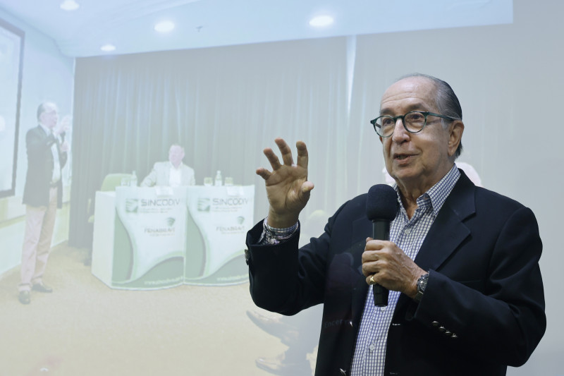 Marcos Cintra, vice-presidente Fundação Getúlio Vargas, realizou palestra sobre reforma tributária na reunião-almoço do Sincodiv