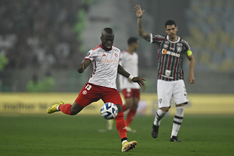 Inter e Corinthians empatam primeira final e Beira-Rio recebe