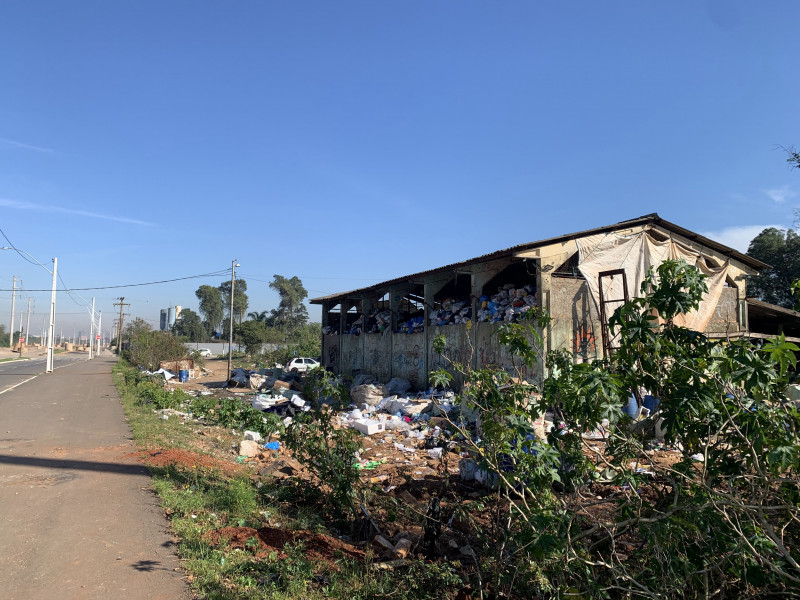 Galpão da Cooperativa Mãos Unidas está em terreno próximo do antigo 'lixão' da Capital