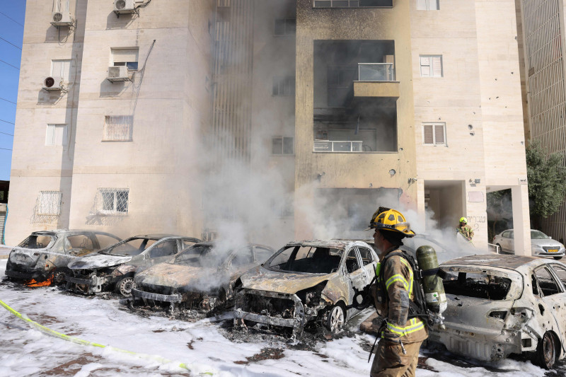 Atentado do grupo terrorista Hamas matou ao menos 200 israelenses e deixou 1.100 feridos