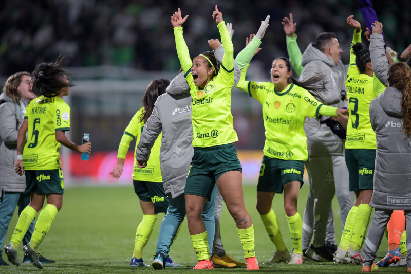 Palmeiras vai à final da Libertadores feminina e aguarda