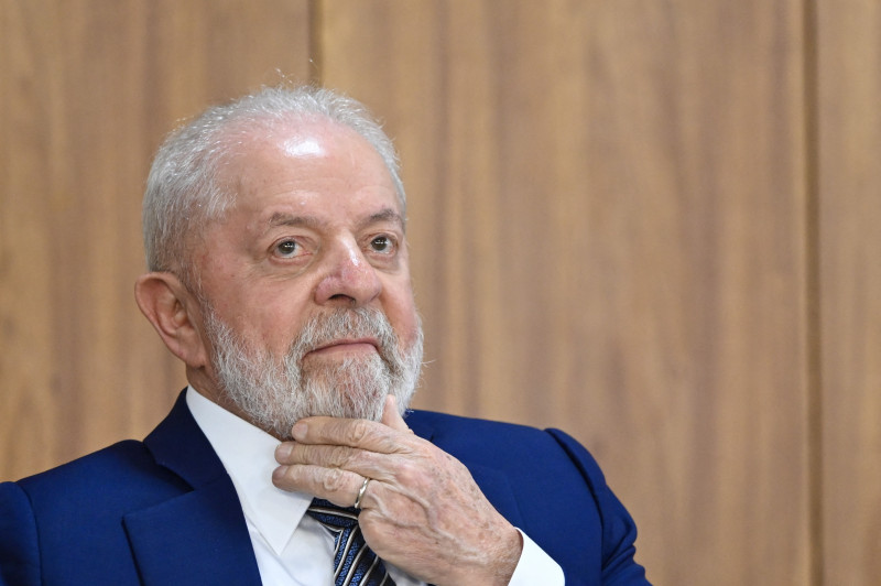 Lula conversa com Putin sobre conflitos no Oriente Médio e na