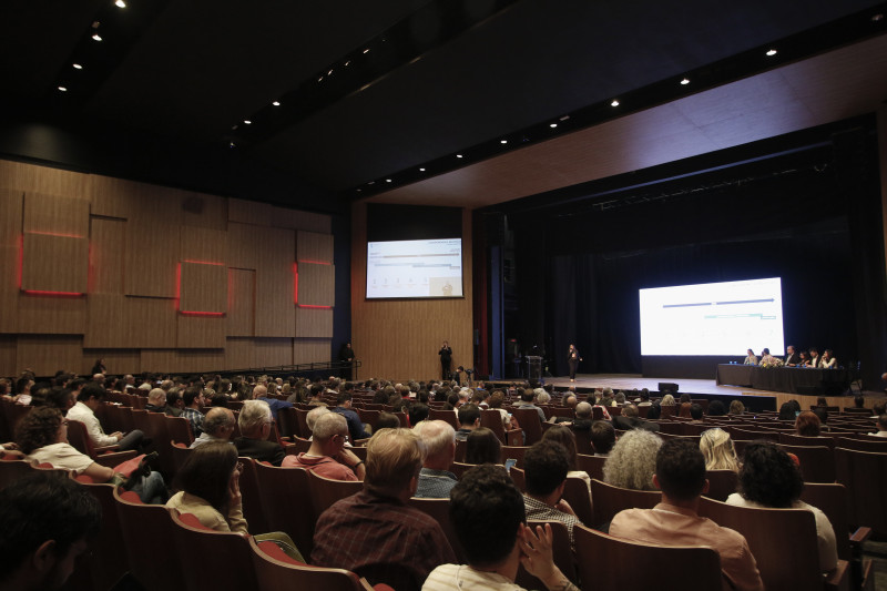 Público presente na abertura da Conferência de Revisão do Plano Diretor de Porto Alegre, na Pucrs