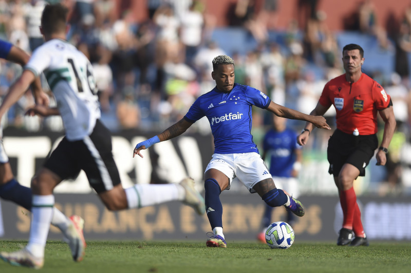 DOIS JOGOS A MENOS: Cruzeiro já tem problemas demais e STJD pode