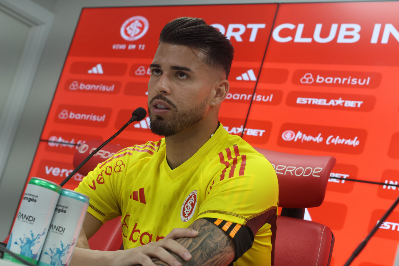 Goleiro Ivan chega para ser o reserva imediato do uruguaio Rochet