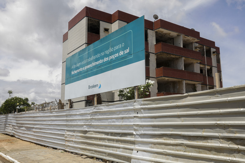 Milhares de famílias de bairros de Maceió estão fora de suas casas 