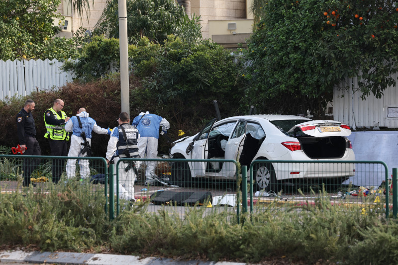 Ataque ocorreu na cidade de Ra'anana, localizada a 20 km de Tel Aviv
