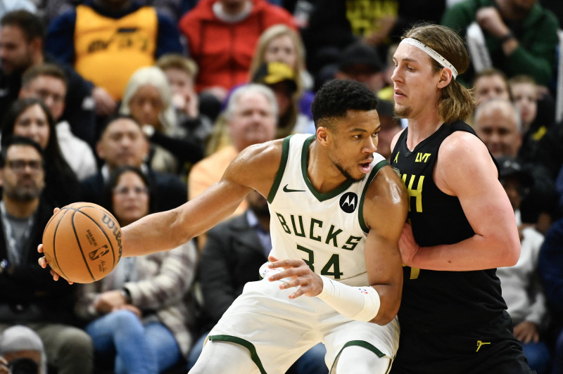 Giannis Antetokounmpo fez a sua parte, mas o desempenho coletivo do Jazz ofuscou o cestinha