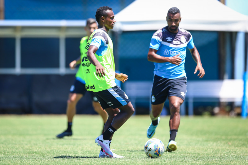 Nathan Fernandes é o substituto natural do lesionado Soteldo no ataque