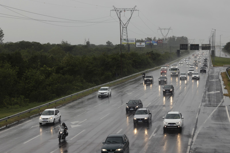 Para acessar a freeway, única alternativa no momento é pela ERS-118, a partir do viaduto com a ERS-040