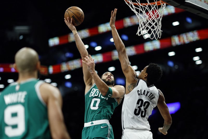 Em Nova York, Jayson Tatum voltou a ser decisivo com um "double-double" de 41 pontos