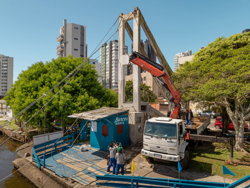 Prazo previsto em contrato para a entrega da travessia é abril