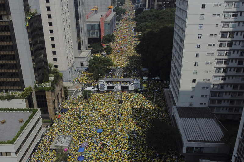 Avenida Paulista reuniu pessoas que se deslocaram de vários estados do País em apoio ao ex-presidente