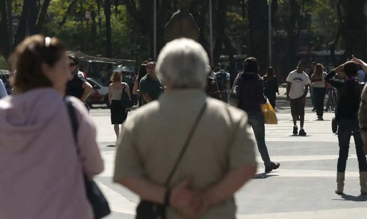 Com a mudança, pessoas que estão perto de se aposentar são orientadas a ter mais renda fixa