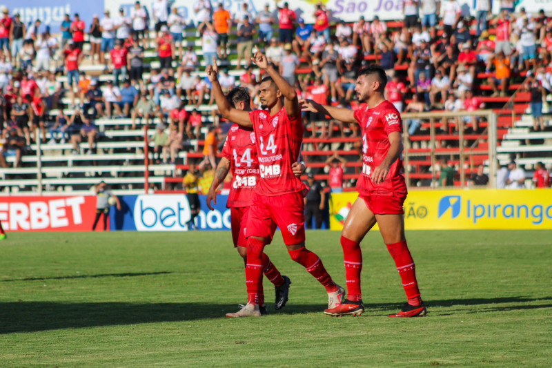 São Luiz derrotou o Santa Cruz em casa e garantiu a última vaga para a próxima fase do torneio