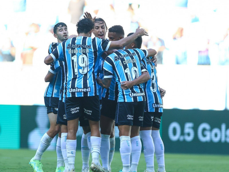 Com gols de Diego Costa e Cristaldo, Grêmio venceu sem levar sustos na Arena