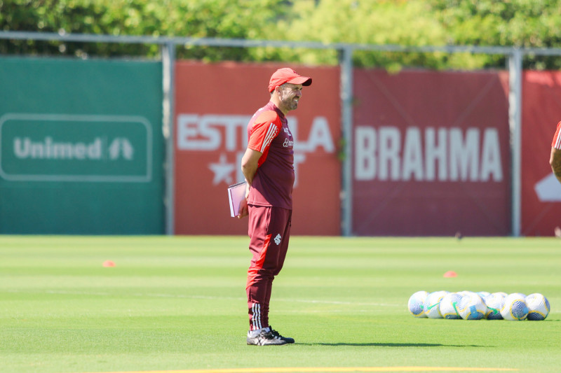 Coudet deve manter o time que vem jogando e estrear reforços no segundo tempo